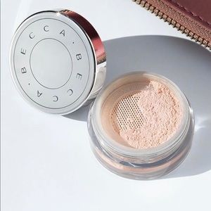 BRAND NEW BECCA HYDRA-MIST SET & REFRESH POWDER
